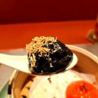 Ji-Cube - ⚫トリュフ風味の小籠包　映えるなぁ（笑）