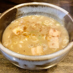 自己流ラーメン綿麺 - 濃厚なつけ汁✨️ 一緒に入ってある角切りチャーシューがこれまたうまいヽ(；▽；)♡♡