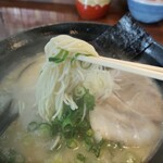 久留米ラーメン 三代目よかろうもん - 