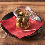 3種のオリーブとケーパーベリーのマリネ/marinated olives and capers