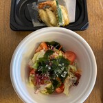 藍屋 大宮公園店 - ダイレクトメール会員サービスの天ぷらとサラダ