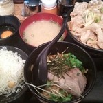 伝説のすた丼屋 - 