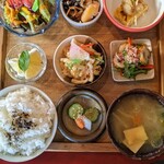 ビスタリ食堂 - 