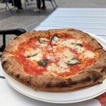 トラットリア エ ピッツェリア アミーチ - 