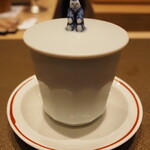 割烹さいお - 蓋に唐子