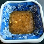 Washoku Shimizu - 刺身に浸けるのは醤油ではなくて
                      塩気に細かな昆布の様な旨味がある円やかな山椒ソース
                      これは面白いし、より刺身が美味しくなるよね～❕