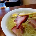 らあめん厨房 どる屋 - 歯応えしっかりの叉焼(2013.08)