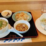 フォーベト - 蒸し春巻き、鶏肉のフォー、前菜3点セット