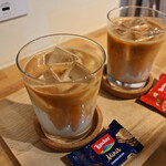 FIVECOFFEE STAND&ROASTERY - カフェラテ(ICE)@税込580円