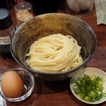 三谷製麺所 - 卵かけ麺(冷) 並1玉