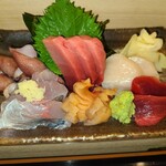 海老寿司 - 刺身盛り合わせ　インドマグロ、赤貝、アジ、ホタテ、ホタルイカ