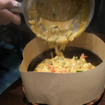 プーケットオリエンタル - 鉄鍋ソフトシェルクラブのカレー卵炒め