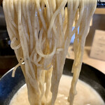 パイタンラーメン キャトル 鷹匠 - 全粒粉の細麺