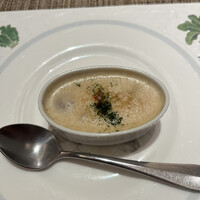 南蛮 銀圓亭 - ランチ魚料理コース７０００円。ポルチーニのクリーム煮。具材はマッシュルームで、ソースにポルチーニが使われています。美味しくいただきました(^｡^)