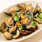 Steamed clams with sake