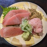 回し寿司 活 活美登利 - 【2023/5】胡麻醤油で食べるトロ刺し