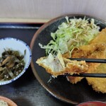 御食事処勝美 - まずはソースで