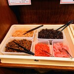 Butan Chuunakamaru - 無料の惣菜