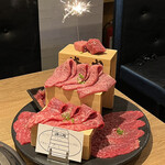 神田焼肉 俺の肉 - 俺のデラックス盛り！（ハーフサイズ400g）  