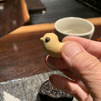YAKITORI 燃 es - ひよこの形のスモークチキンのビスケット
