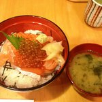Sushi Umikara - 北海親子丼としじみのお味噌汁