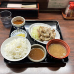 Uchuuken Shokudou - とんバラ定食 750円