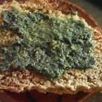 グリーンマーケットMOA - 料理写真:〈玄米粉〉を入れて焼いたパンに、あおさをのせてトースト