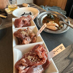 豚ホルモン我那覇焼肉店 - 