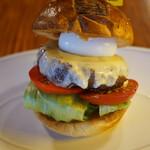 Burger Revolution Tokyo Wine & Bar - 