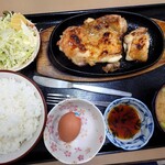 男の厨房 - 2022年11月　とりももパリパリ焼き定食　950円