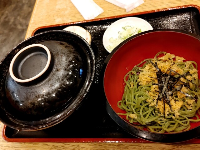 東家 鳥取南8丁目分店（あずまや） - 新富士（そば）の写真