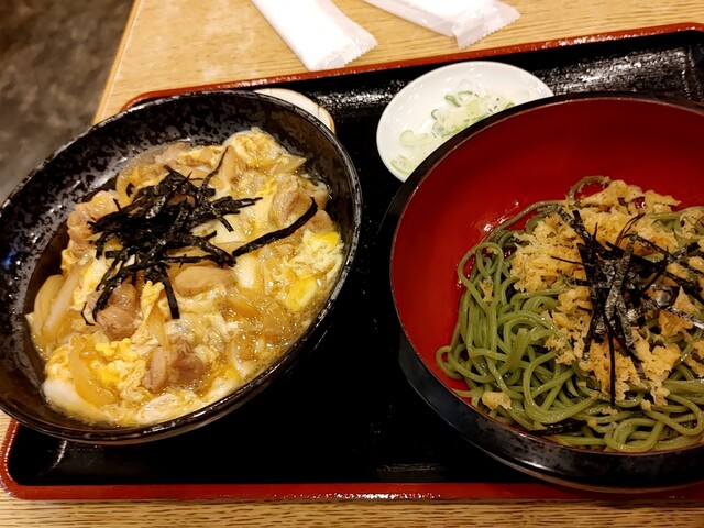 東家 鳥取南8丁目分店（あずまや） - 新富士（そば）の写真