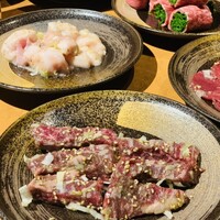 ホルモン焼肉 富や 栄店 - 