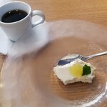 La Prima Pagina - コーヒー＆パイナップルレアーチーズケーキ美味しかったです♪