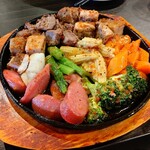 肉と酒 アメ横酒場 - お肉と野菜のコンボ