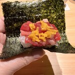 鮨しいな - とろたく・海苔で包んで