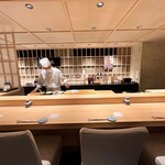 鮨しいな - メインカウンター