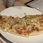 寺地町酒場 - 桜海老とレモンのピザ　ハーフ