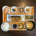 Toton Kitchen - 地物の焼き魚(この日は鯖)