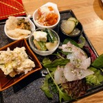 Wainto Koryouri Kaito - 令和5年5月
                        まずは！お手軽セット 1760円
                        前菜盛と真鯛カルパッチョ