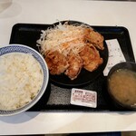 吉野家 - 料理写真:から揚げ定食 657円