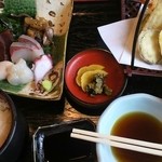 Yashiro - 刺身と天麩羅定食（９２４円）