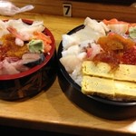 ファミリーすしガーデンハウス - 「まんぷくちらし」（左）と比べても大きい！