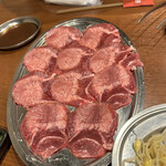 ホルモン・焼肉 一休亭 元 - 