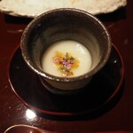 おみ乃 - ホワイトアスパラガスのすり流し（伊達鶏 もも肉入り）