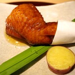 おみ乃 - 天豆を詰めた手羽先 + 丸十の蜜煮