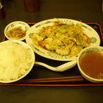 日高屋 - ...「野菜炒め定食（550円）+ライス大盛（0円/モリモリサービス券）」。