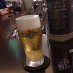 ブルーノート東京 - ウェイティングフロア　バーカウンター　「ハイネケン　樽生」　７５０円