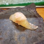 鮨かしわ - 平目、縁側