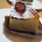 エデュー - 料理写真:バスクチーズケーキ